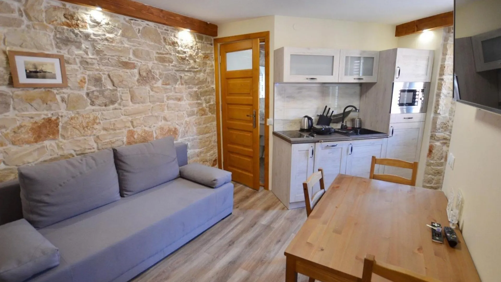 Urban And Upscale Homes Rovinj Old Town Apartment